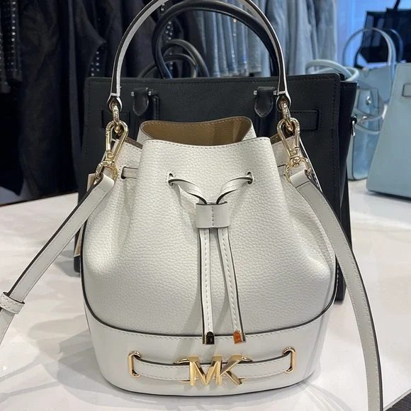 MICHAEL KORS
Reed Medium Pebbled Leather Bucket Bag Satchel Crossbody Handbag - Picture 10 of 16